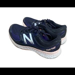 New Balance Fresh Foam 1080 Women’s 7.5, Good Condition! Purple/Coral Pink/Black
